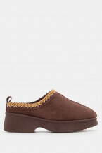 Кафяво Тъмно