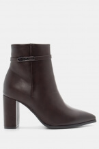 Кафяво Тъмно