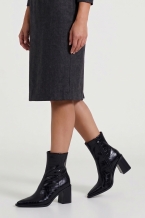 Black-Croco