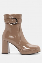 Бежово-Тъмно