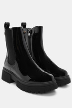 Черно-Лачена кожа