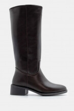 Кафяво Тъмно