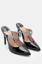 Черно-Лачена кожа