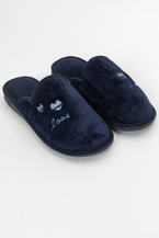 Тъмно синьо