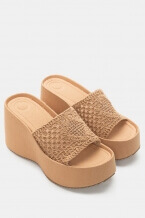 Бежово-Тъмно